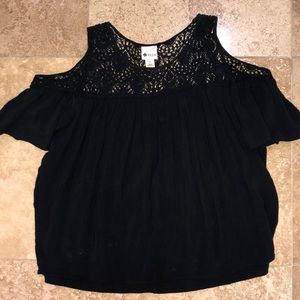 Stylus cold shoulder top